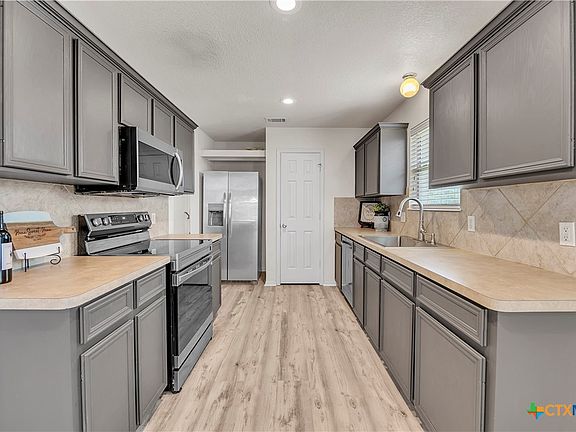 2nd image of 2406 Mikulec Dr
