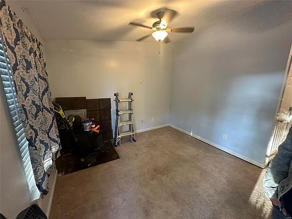3rd image of 308 Howard Dr