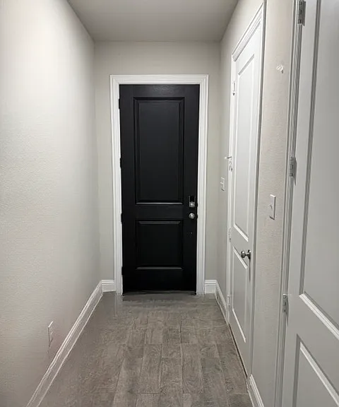532 Hutchinson Ln — Photo 2