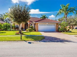 2918 Inlet Cove Ln E, Naples, FL 34120