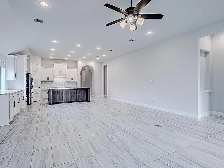4002 Maple Glen Dr — Photo 16