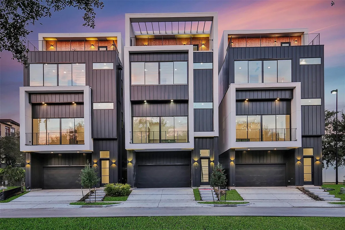 Building Photo - 709 Memorial Heights Dr
