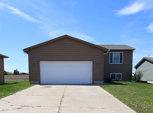 3853 N Gemini Dr, Sioux Falls, SD 57107