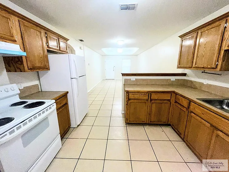 705 Sonesta Ct #B — Photo 13