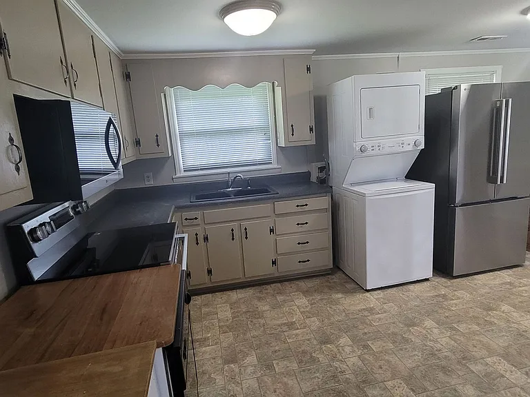 6228 Watkins Rd — Photo 3