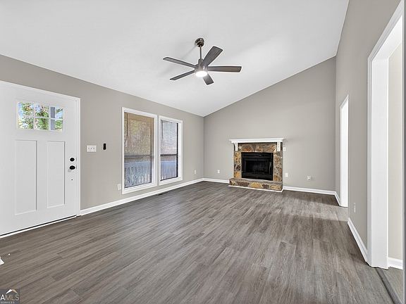 5th image of 2369 Red Barn Rd SW