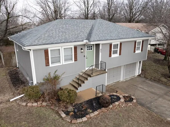 805 Britany Dr, Warrensburg, MO 64093