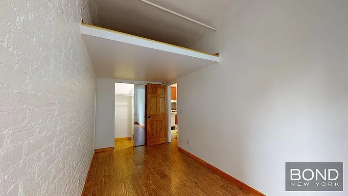 Rented by Bond New York | media 4