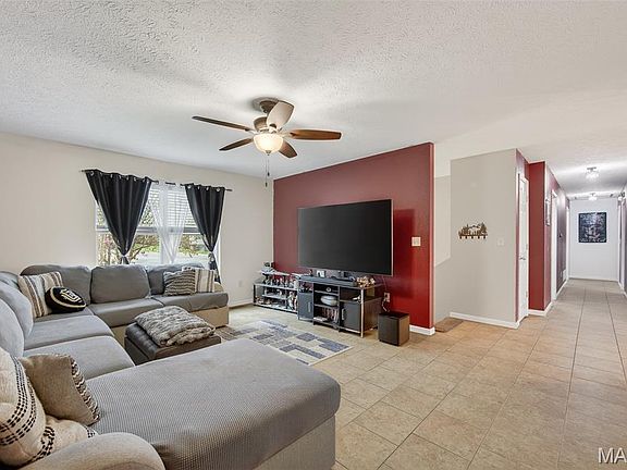 4th image of 14135 Hopi Ln
