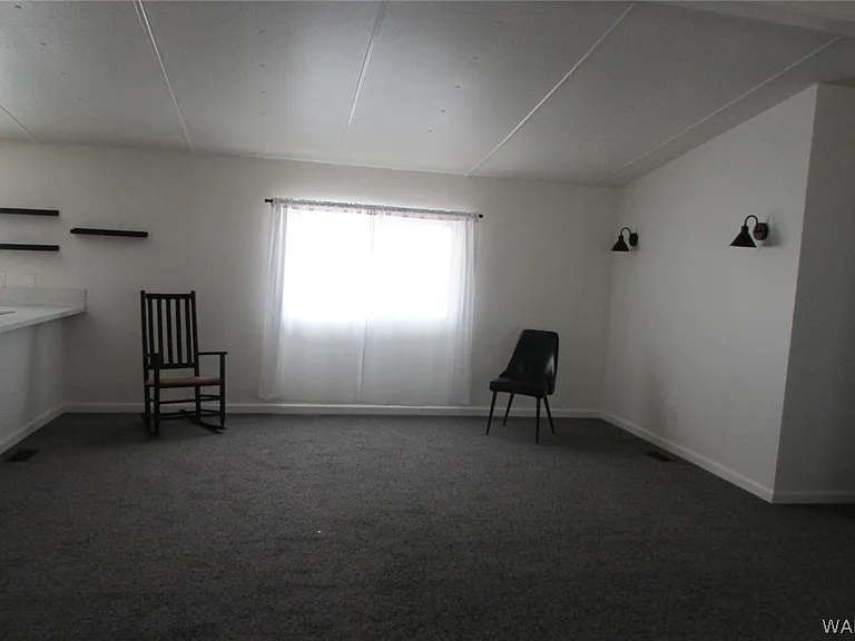 7086 S Harquahala Dr — Photo 2