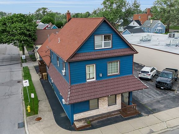 3rd image of 2388 William St