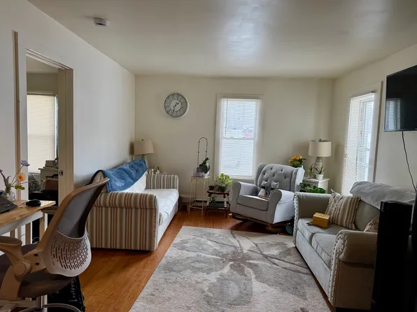 111 Lincoln St Unit B, Pittsfield, MA 01201