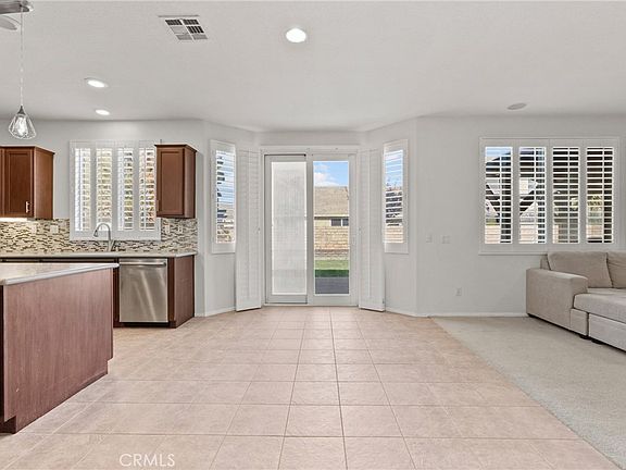 5th image of 44843 Mariposa Dr