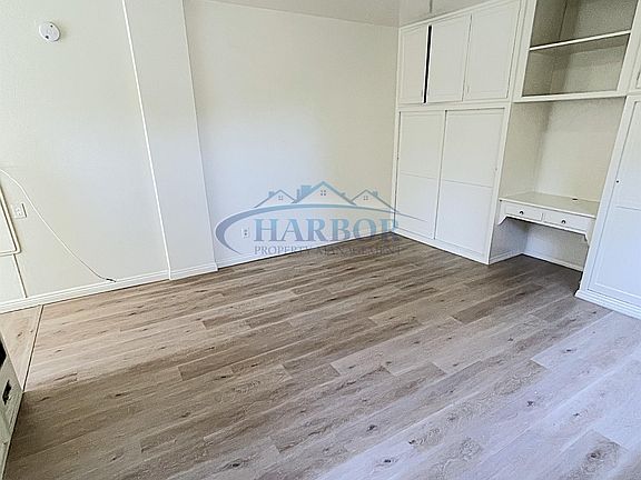 3rd image of 5648 Angeles Vista Blvd #1
