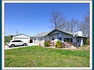 416 Gaut Rd, Dandridge, TN 37725