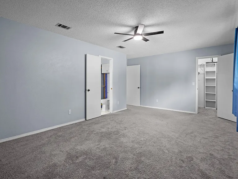 1801 Ridgecrest Dr — Photo 13