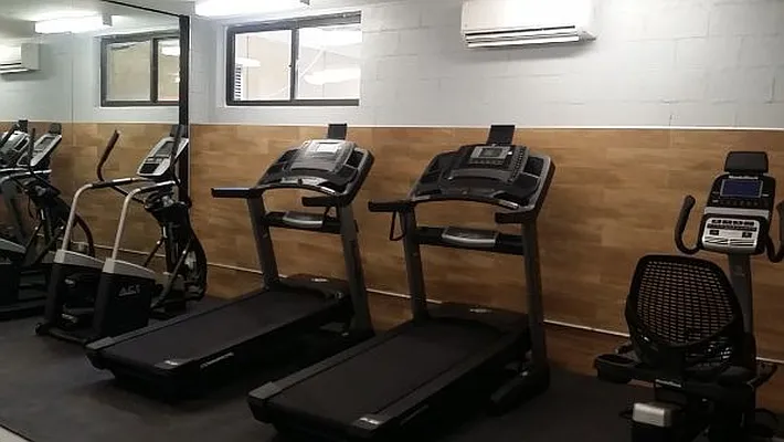 Rented by Newkey Realty LLC | media 16