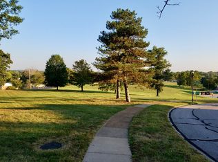 902 Julianna Dr, Ballwin, MO 63011