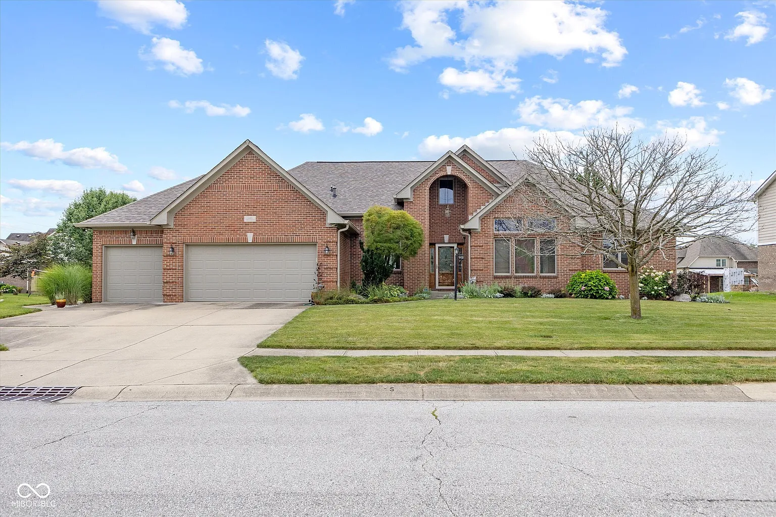 5425 Sampson Dr photo 1