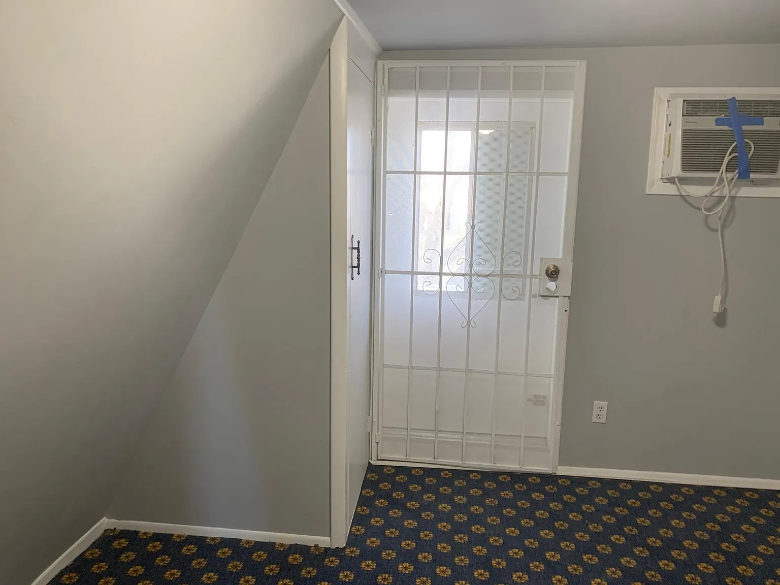2 bed, 1200 sqft, $1,350 — Photo 2