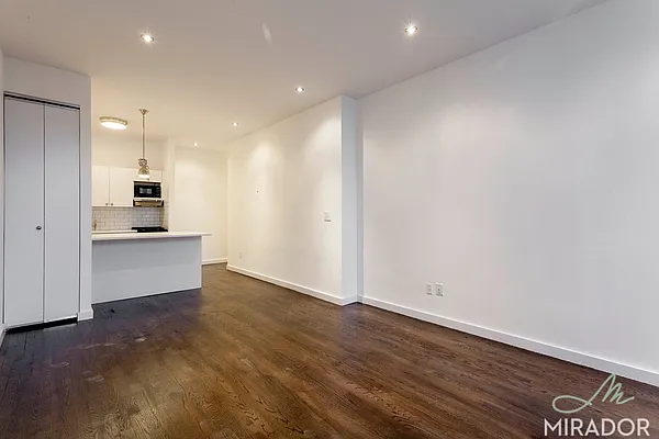 Rented by Mirador Real Estate | media 15