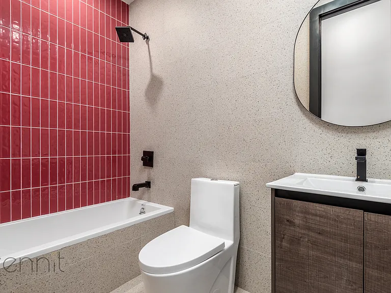 127 Thames St #4F — Photo 8