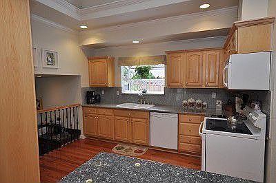 2nd image of 1160 Gilbert Ct
