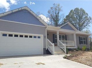 202 Moody Ave, Candler, NC 28715