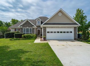 157 Camden Cove Pkwy, Calera, AL 35040