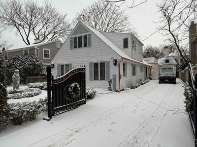 800 Tower Rd, Winnetka, IL, 60093