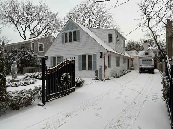 800 Tower Rd, Winnetka, IL 60093