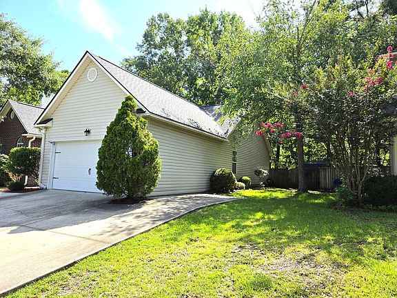 2nd image of 108 N Pembroke Dr
