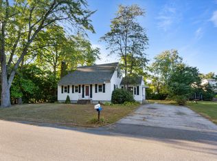 4 Park Dr, Bedford, NH 03110