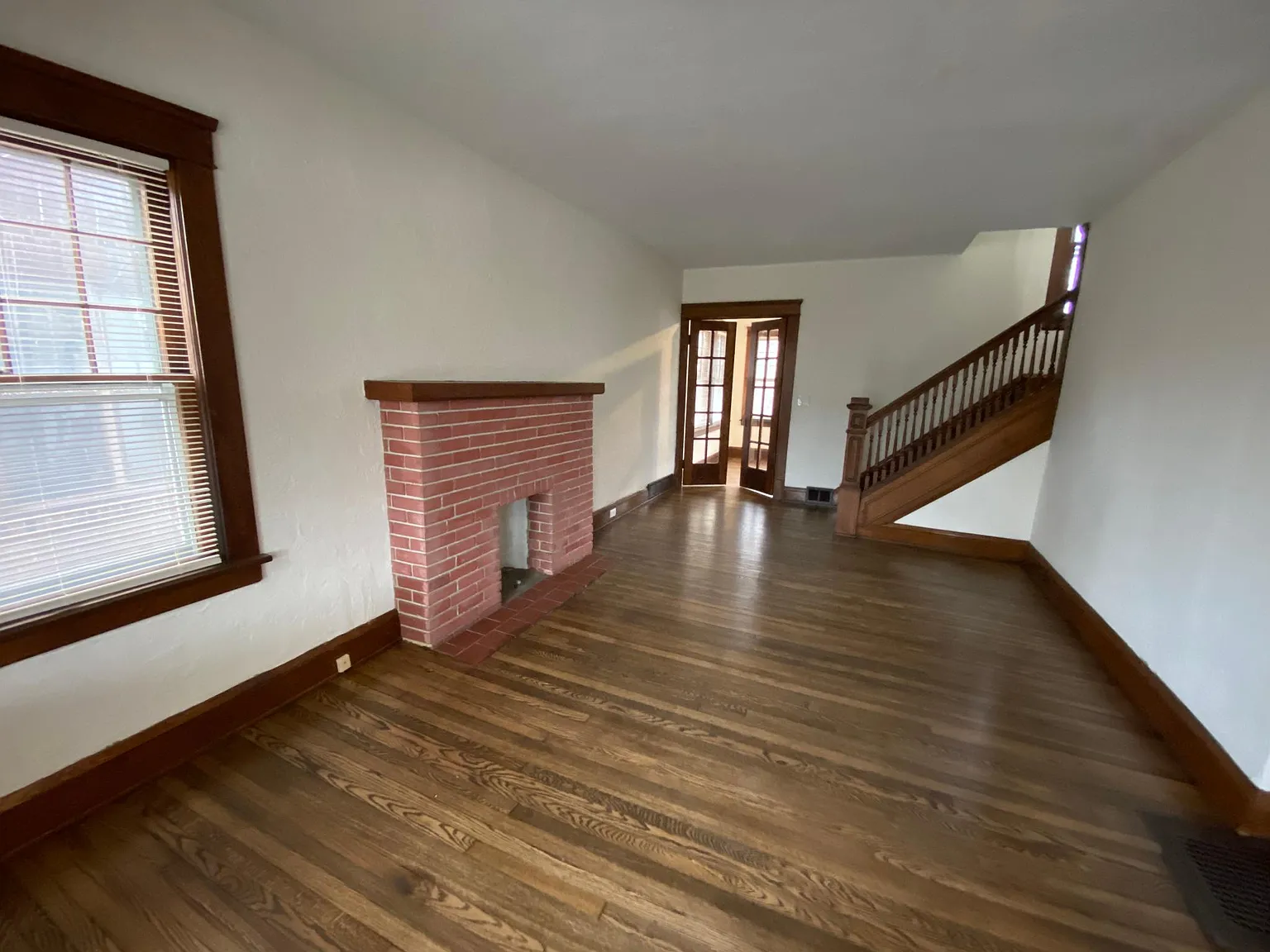 4 bed, 1.5 bath, 1656 sqft, $1,550 — Photo 2