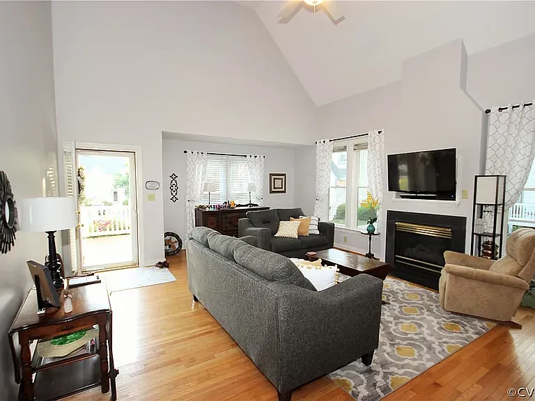 1407 Groton Ct #1407 — Photo 4