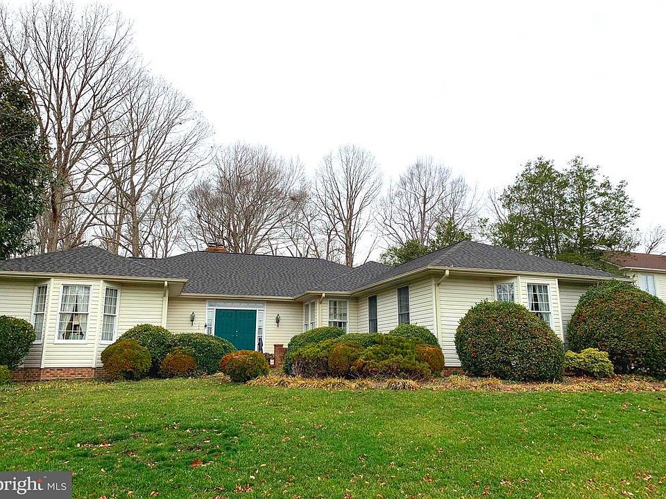 1st image of 109 S Wiltshire Ct