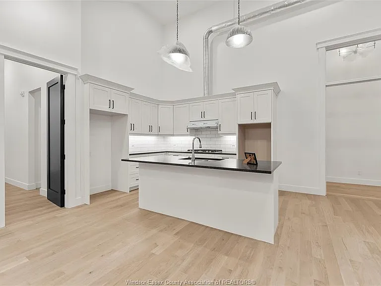 247 Brock St #403 — Photo 10