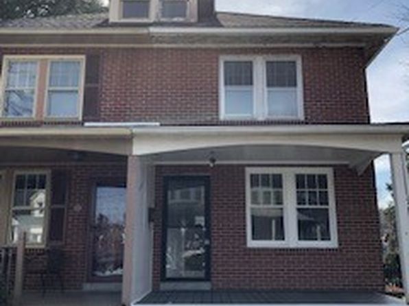 327 E Walnut St