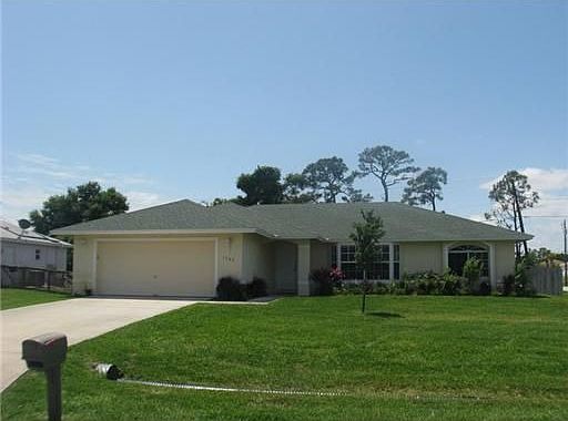 5th image of 1502 SE Crowberry Dr