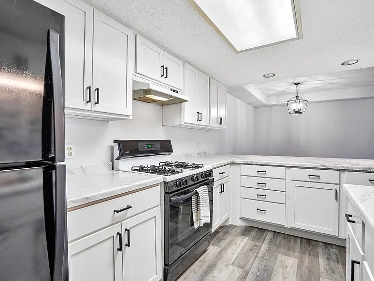 18669 Clear View Ct — Photo 6