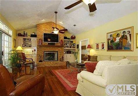 4th image of 8024 Evening Star Ln #1