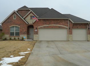 2916 Indian Grass Ct, Edmond, OK 73013