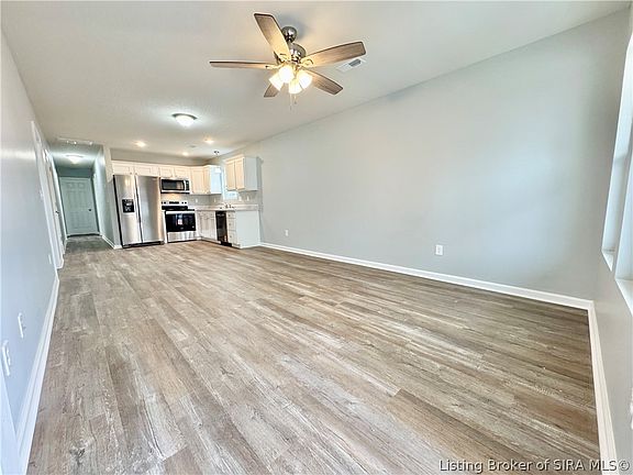 5th image of 243 Oak Street