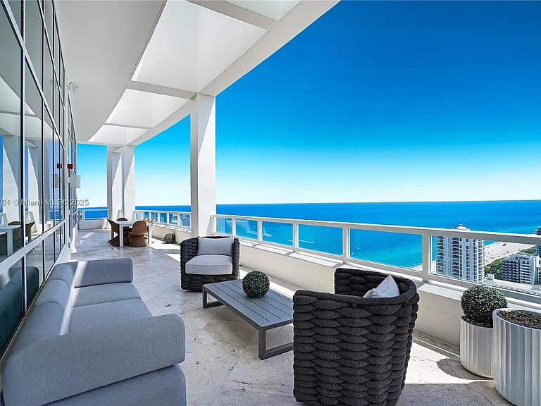 4401 Collins Ave #PH SOUTH — Photo 38