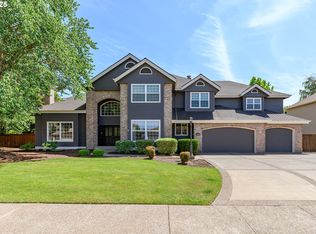 2351 NW Pinehurst Dr, McMinnville, OR 97128