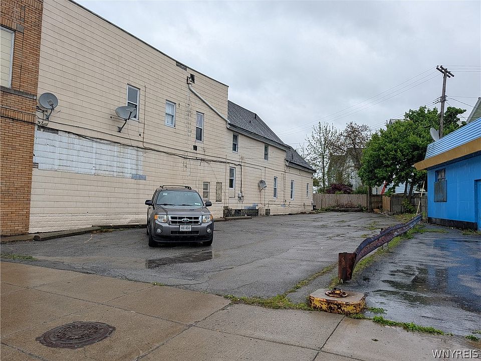 2nd image of 21 Grant St #25