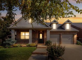 801 Caudle Ln, Savannah, TX 76227