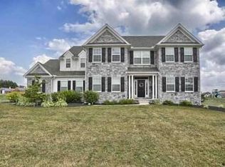 1208 Aylesbury Ln, York, PA 17404