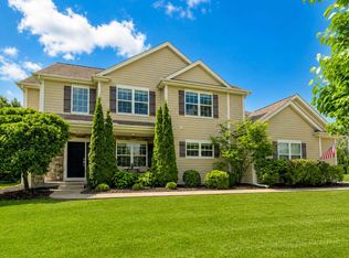 7201 W River Birch Dr, Mequon, WI 53092