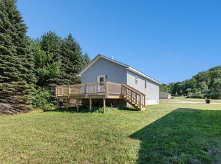 14066 Deer Valley Ln, Beulah, MI 49617